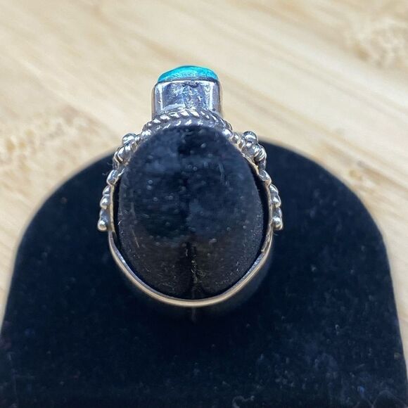 925 silver 7 stone turquoise ring w/3 oval stones approx 8x5mm and 4 round 3mm - Picture 7 of 7